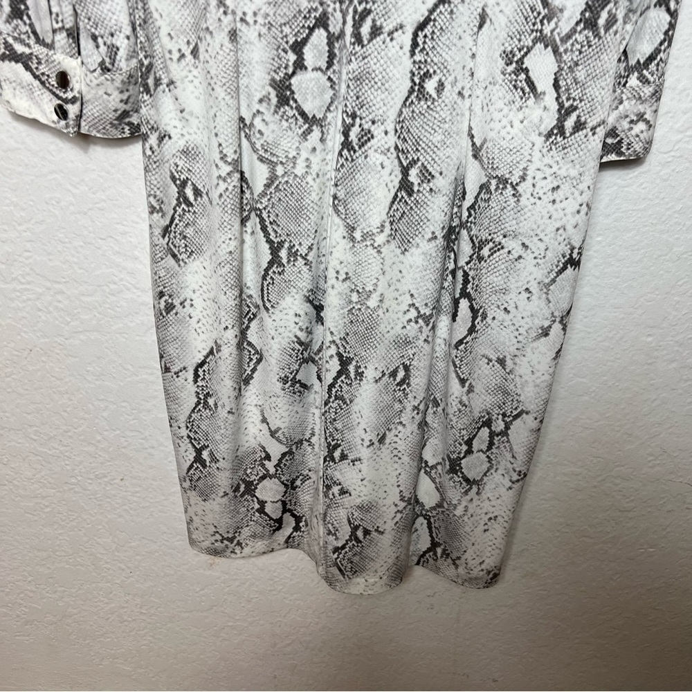 Philosophy Snake Print Button Front Quarter Sleev… - image 8